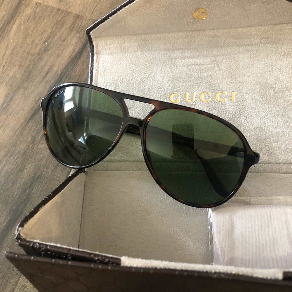 AUTHENTIC GUCCI Sunglasses